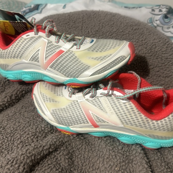 New with Tag - Picture 2 of 4